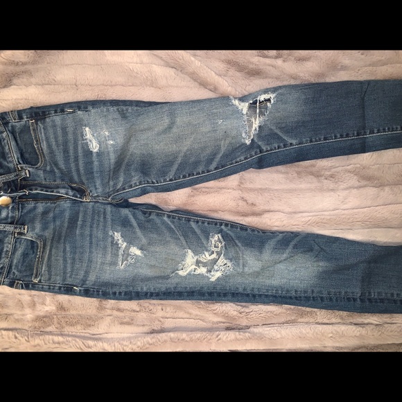 American Eagle ‘Hi-Rise Jegging’ with rips - Picture 2 of 5